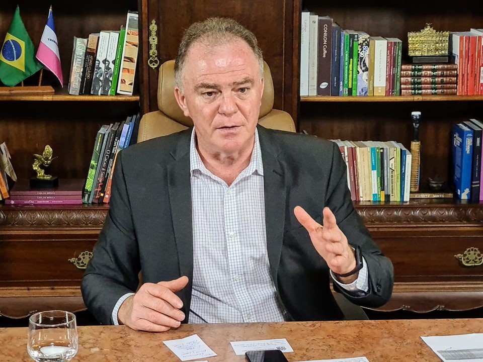 O governador Renato Casagrande, anunciou ontem (6), mudanças nas medidas enfrentamento à Covid-19 – Crédito: Rodrigo Araujo/Governo-ES 
