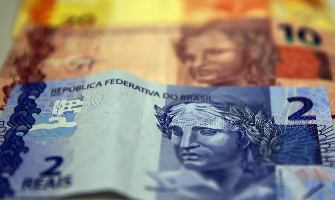 O governo federal vai pagar mais de R$ 248 milhões de auxílio emergencial para 196 mil pessoas – Crédito: Marcello Casal Jr/Agência Brasil 