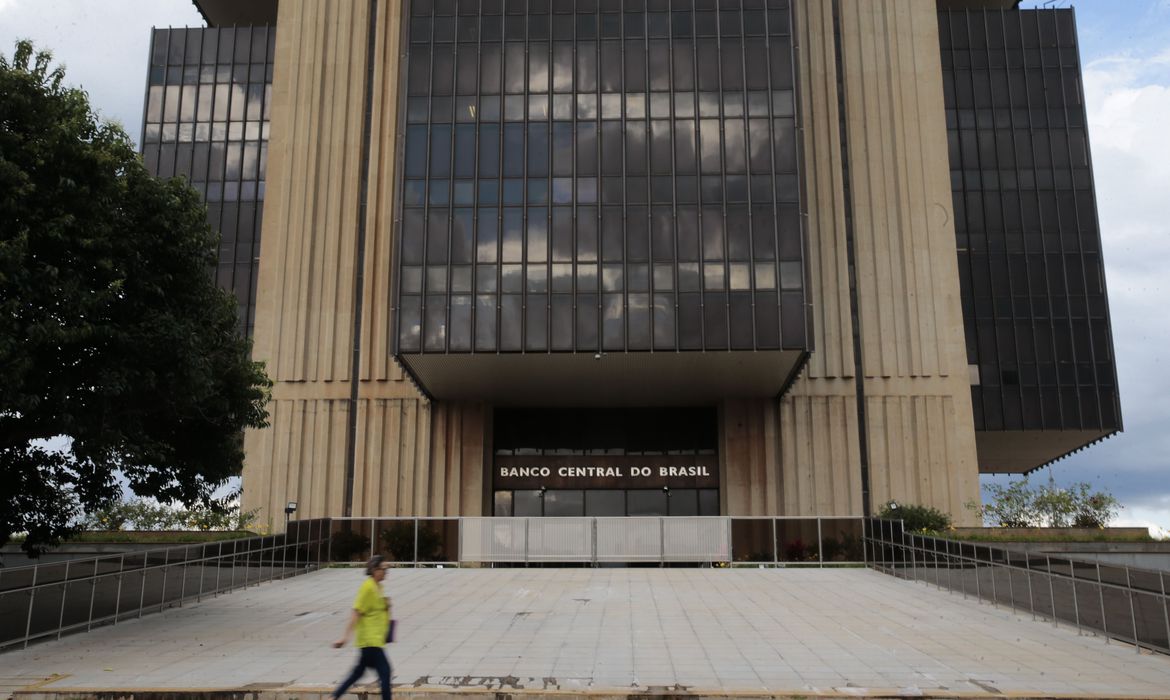 Banco Central elevou os juros básicos da economia pela primeira vez em quase seis anos – Crédito: Marcello Casal Jr/Agência Brasil 