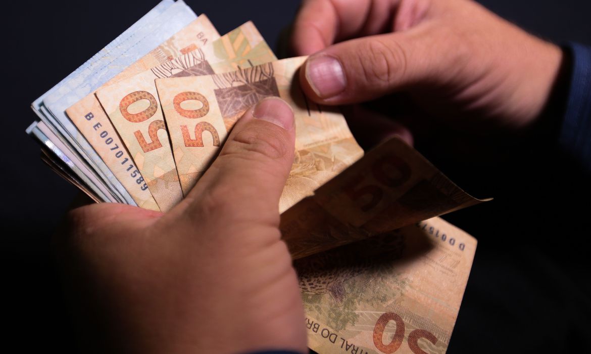 Transações terão limite de R$ 500 de dia e de R$ 100 à noite - Crédito: Marcello Casal Jr/Agência Brasil 