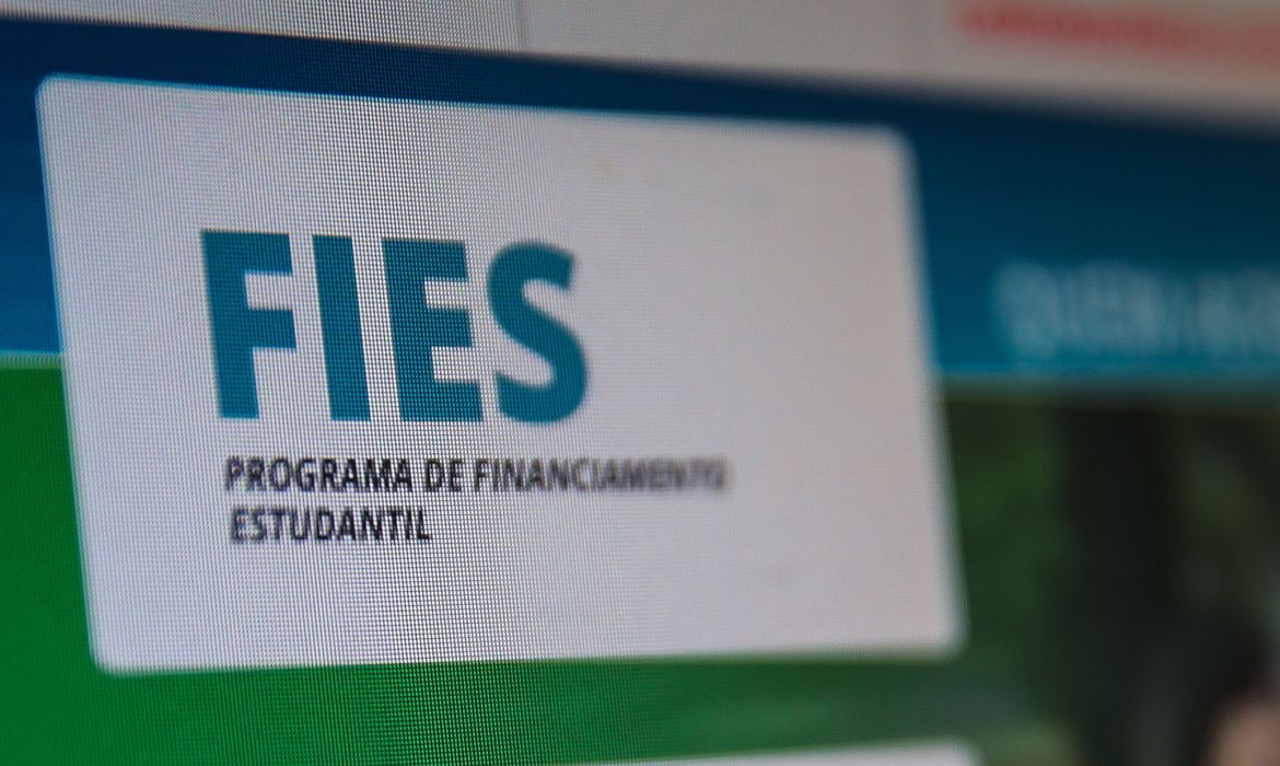 A operação pode ser realizada integralmente nos canais de atendimento pelos agentes financeiros - Crédito: Marcello Casal Jr/Agência Brasil 