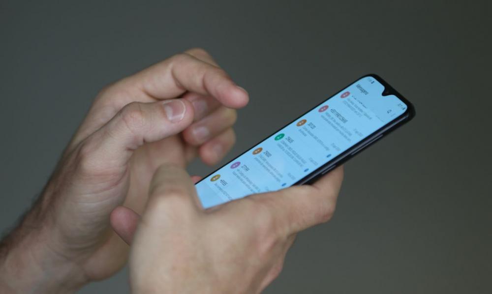 Projeto prevê que saldo não utilizados de serviços de telefonia e internet possa ser acumulado - Crédito: Tânia Rêgo/Agência Brasil 