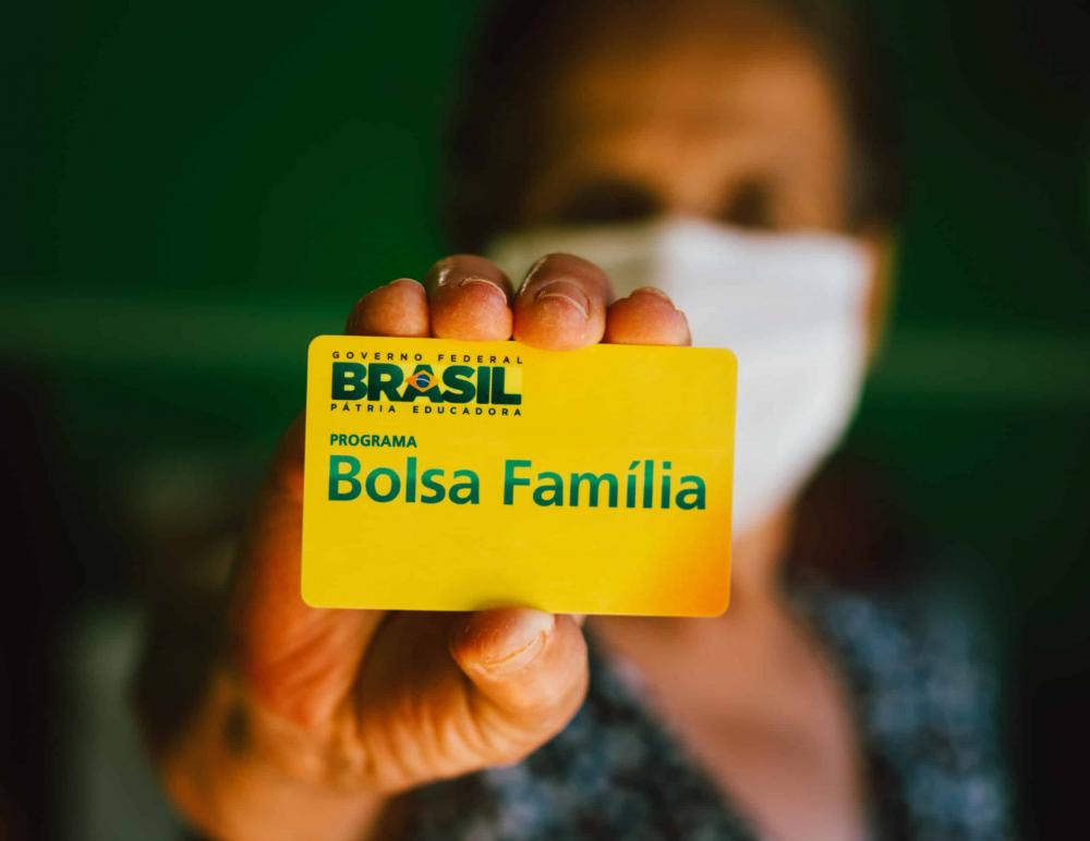 Cartão do programa Bolsa Família (Foto: Reprodução/Web)