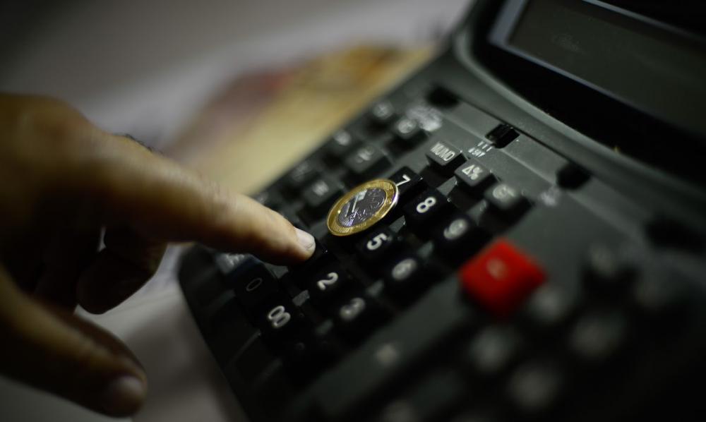  Cerca de 900 mil dívidas já foram negociadas pelos canais da Serasa (Crédito: Marcello Casal Jr/Agência Brasil) 