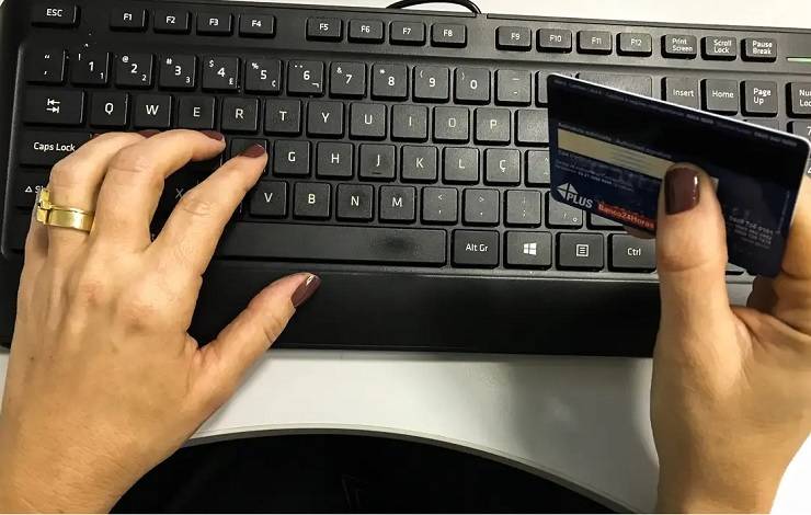 Juros do rotativo e da fatura parcelada do cartão de crédito, não poderá ultrapassar 100% da dívida a partir de 3 de janeiro (Crédito: Marcello Casal Jr/Agência Brasil) 