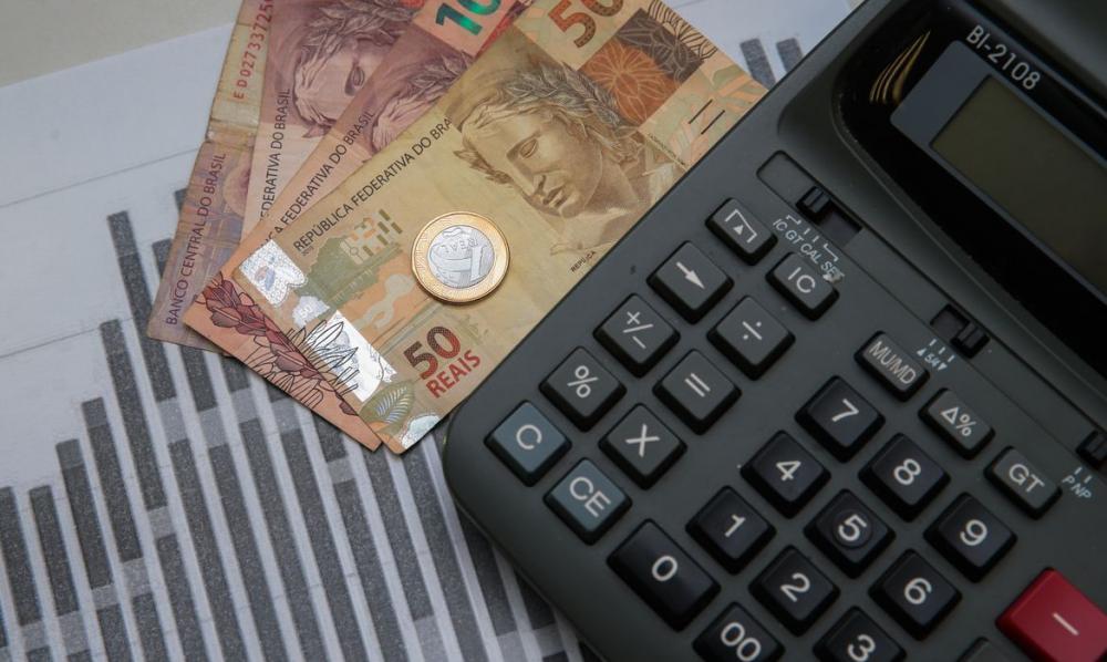 Entender os gastos pessoais é o primeiro passo para uma organização financeira (Crédito: Marcello Casal jr./Agência Brasil)