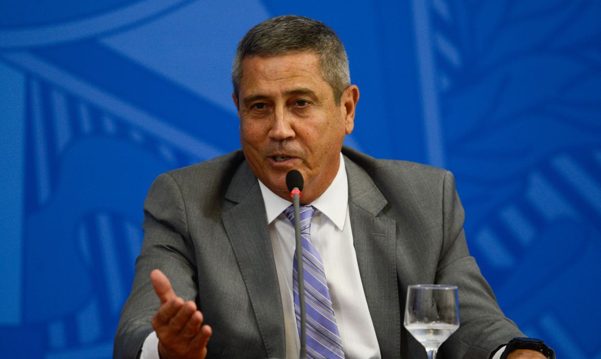 O ministro-chefe da Casa Civil, Braga Netto, anunciou o programa de investimentos, batizado de Pró-Brasil – Crédito: Marcello Casal Jr./Agência Brasil 
